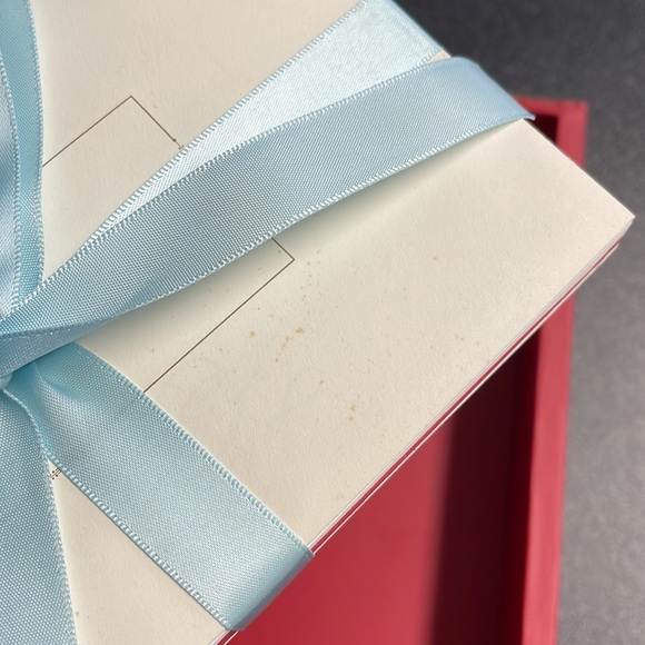 Red Envelope Love Letters Box - Picture 5 of 9